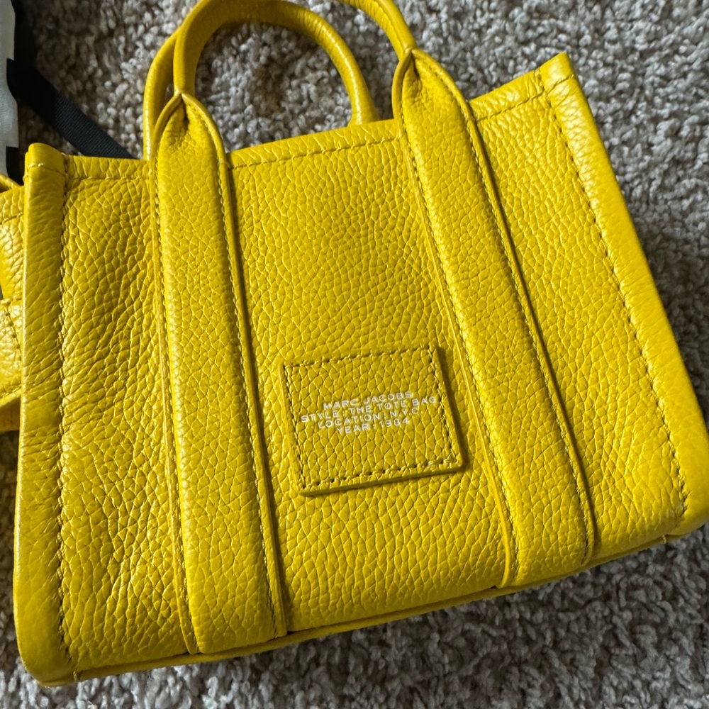 AUTHENTIC Marc Jacob’s Leather Mini Tote Bag